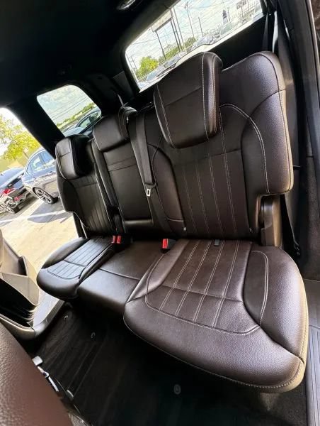 Used 2018 Mercedes-Benz GLS 450 4MATIC w/ Premium Package image 19
