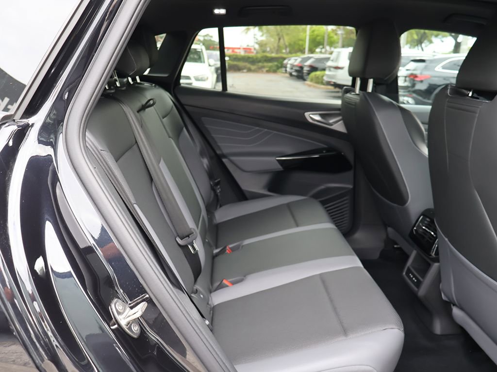 Used 2023 Volkswagen ID.4 Pro S image 39