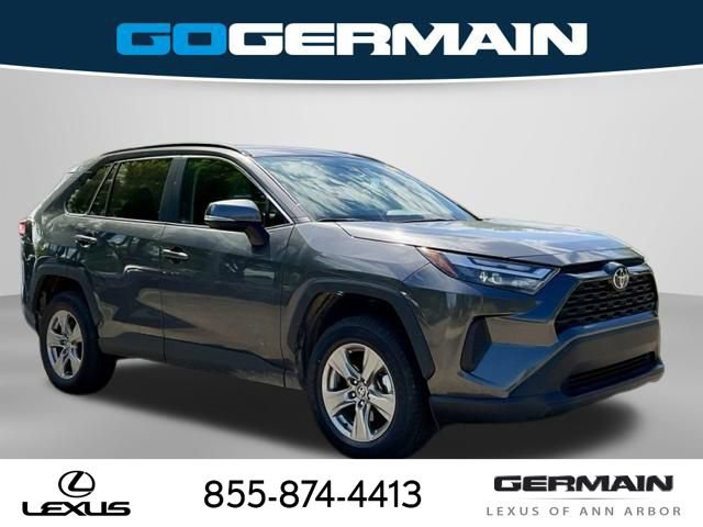 Used 2025 Toyota RAV4 XLE AWD/4WD image 10
