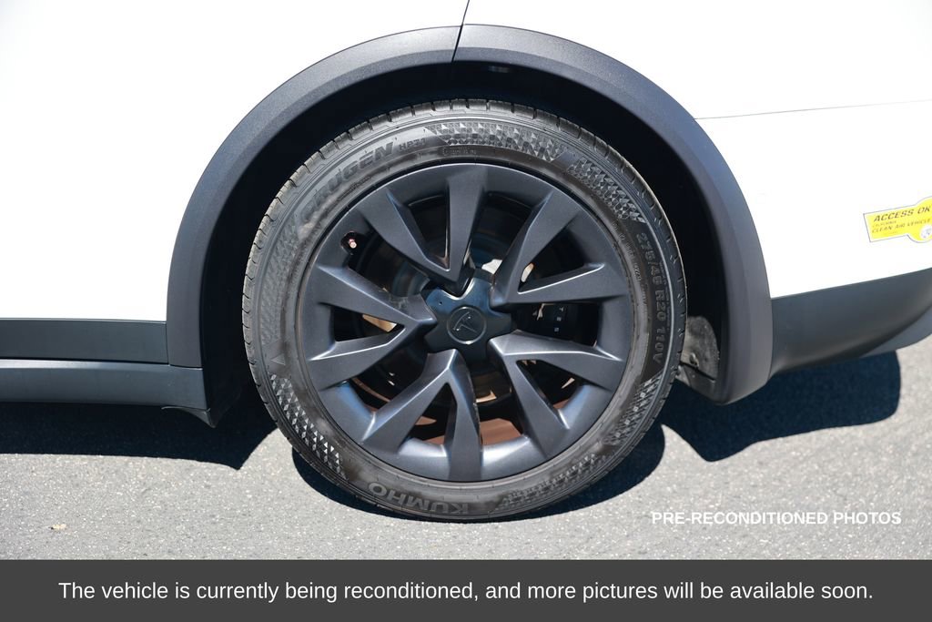 Used 2022 Tesla Model X image 10