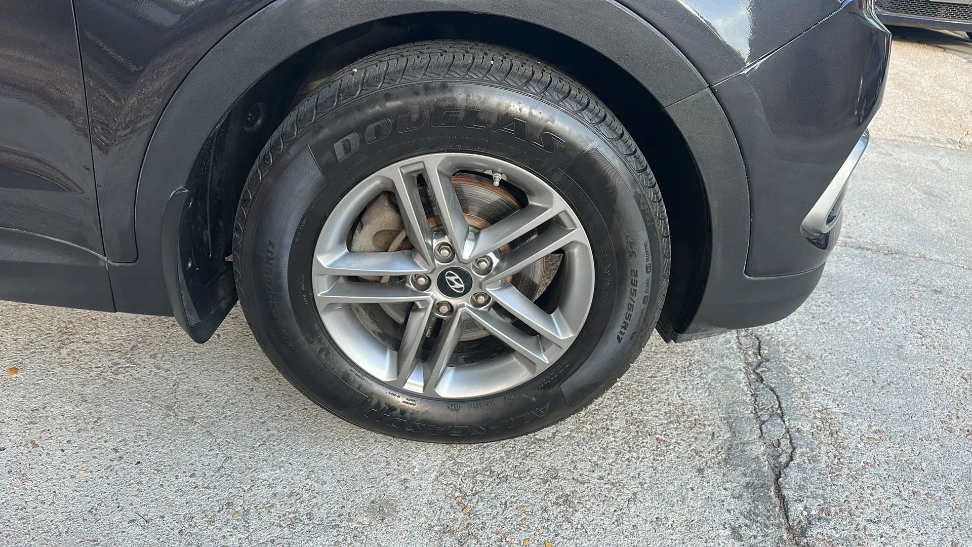 Used 2018 Hyundai Santa Fe Sport FWD image 34