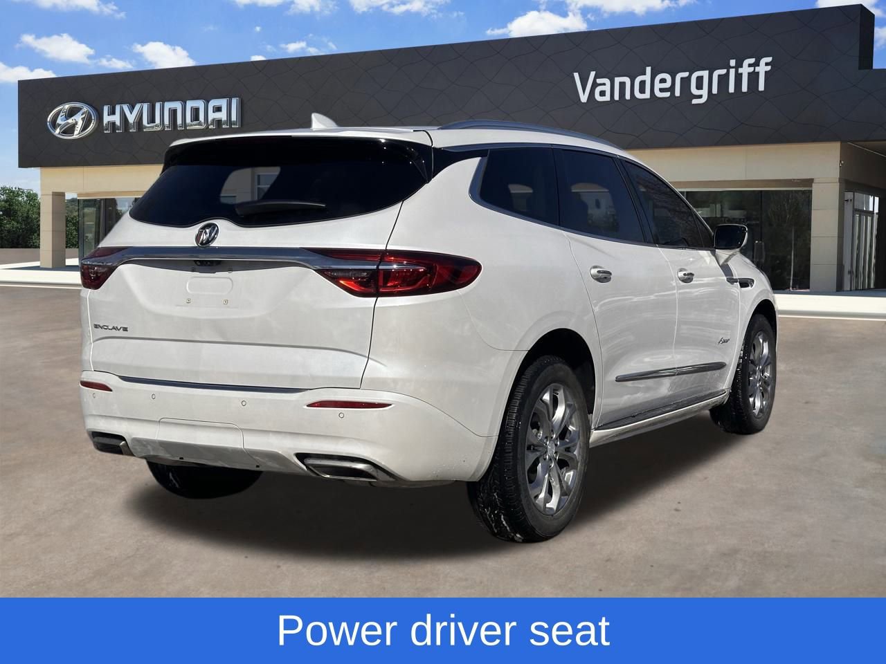 Used 2021 Buick Enclave Avenir image 10
