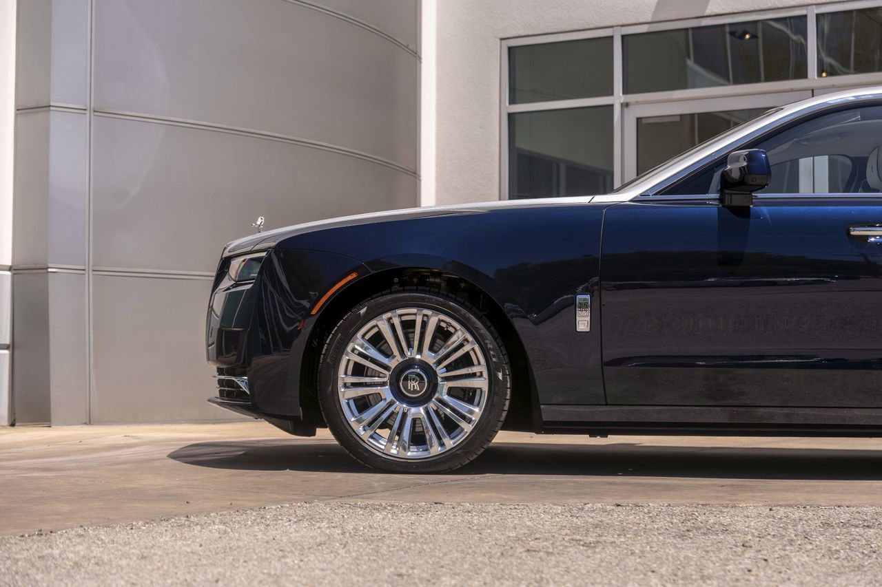 New 2025 Rolls-Royce Ghost image 21