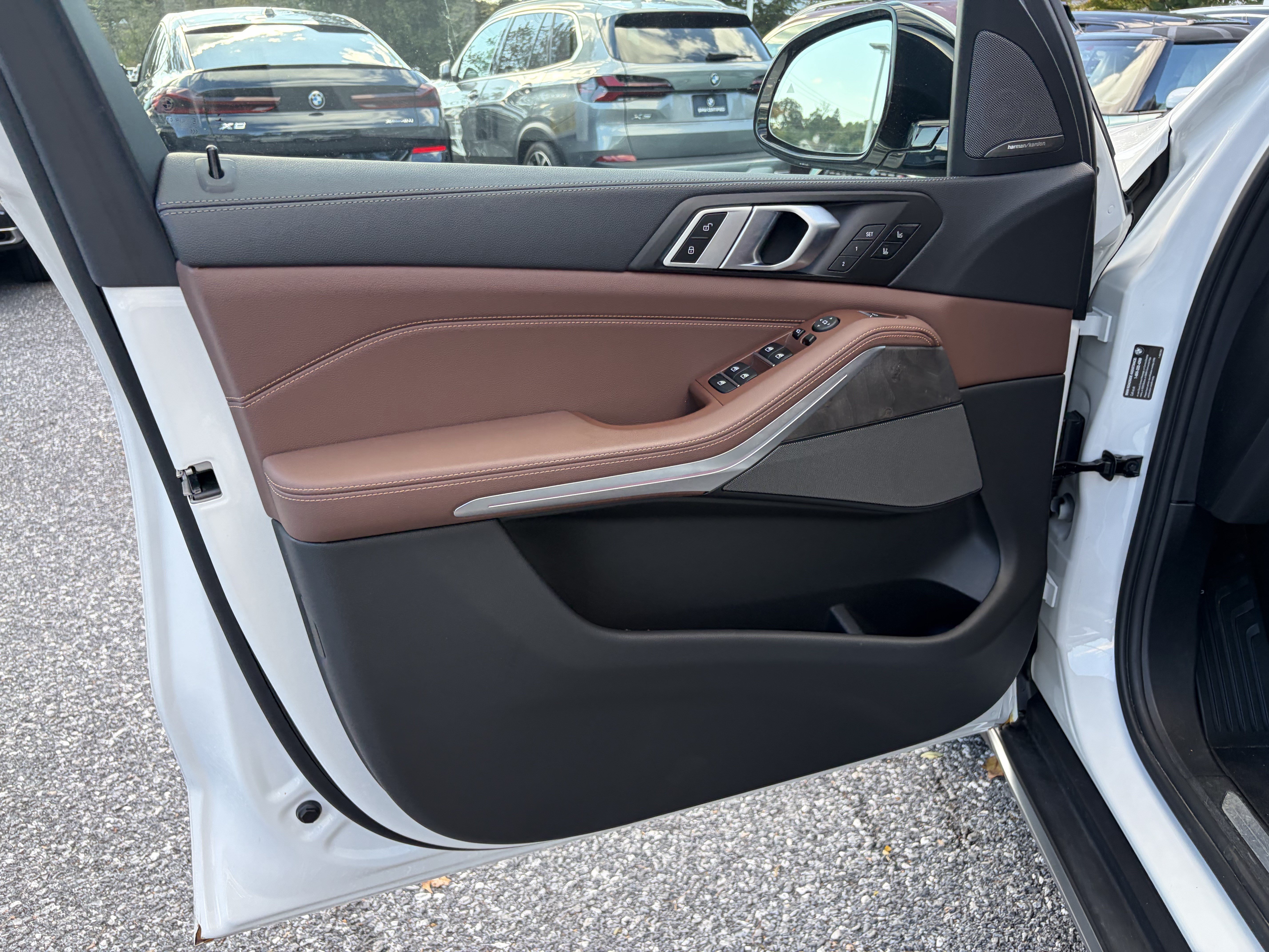 Used 2020 BMW X5 xDrive40i w/ Premium Package AWD/4WD image 9