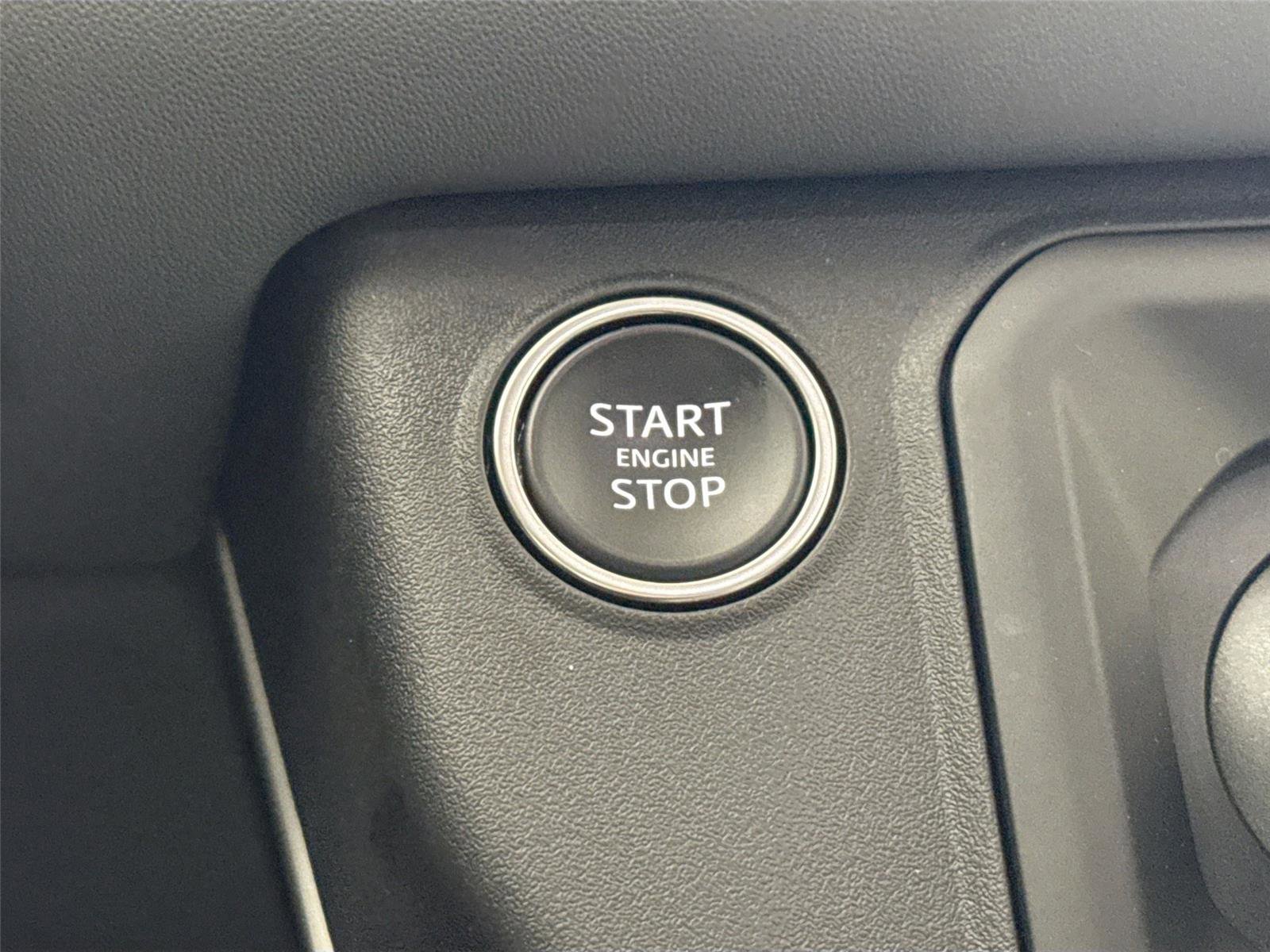 Used 2025 Land Rover Defender 110 X-Dynamic SE image 27