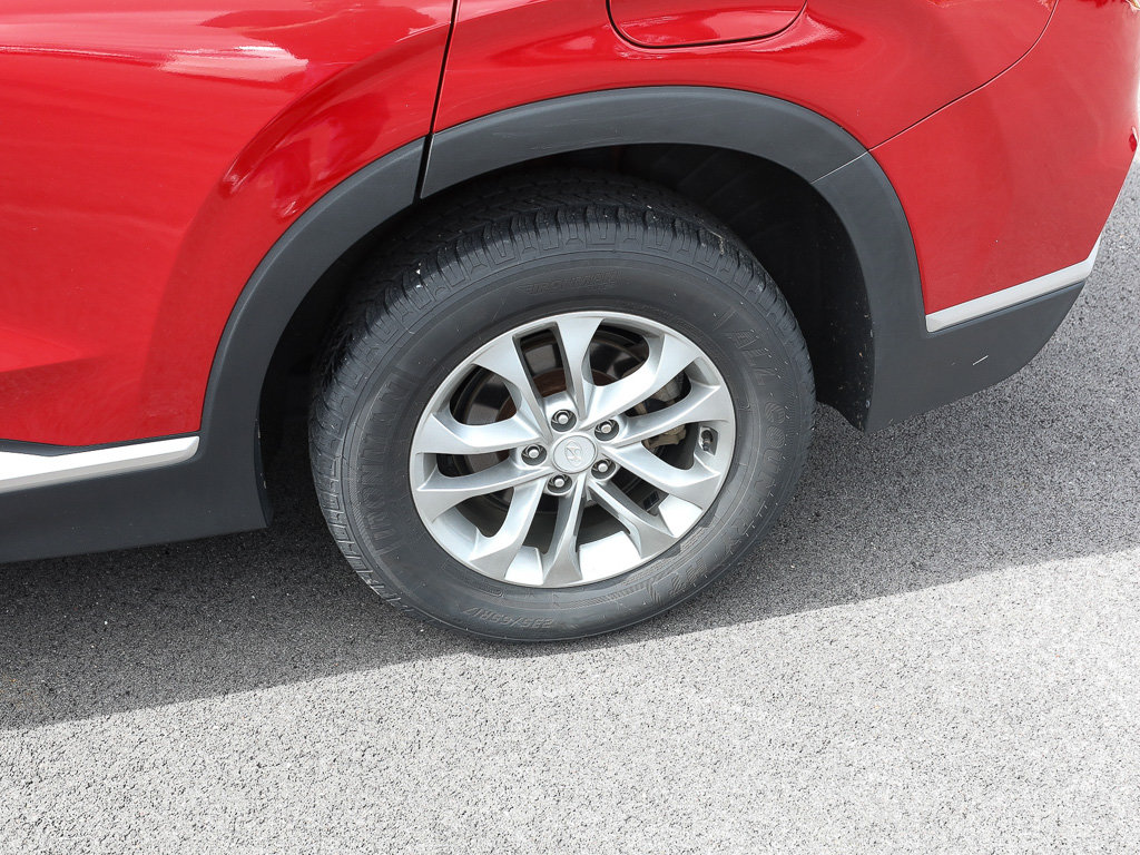 Used 2020 Hyundai Santa Fe SE FWD image 4