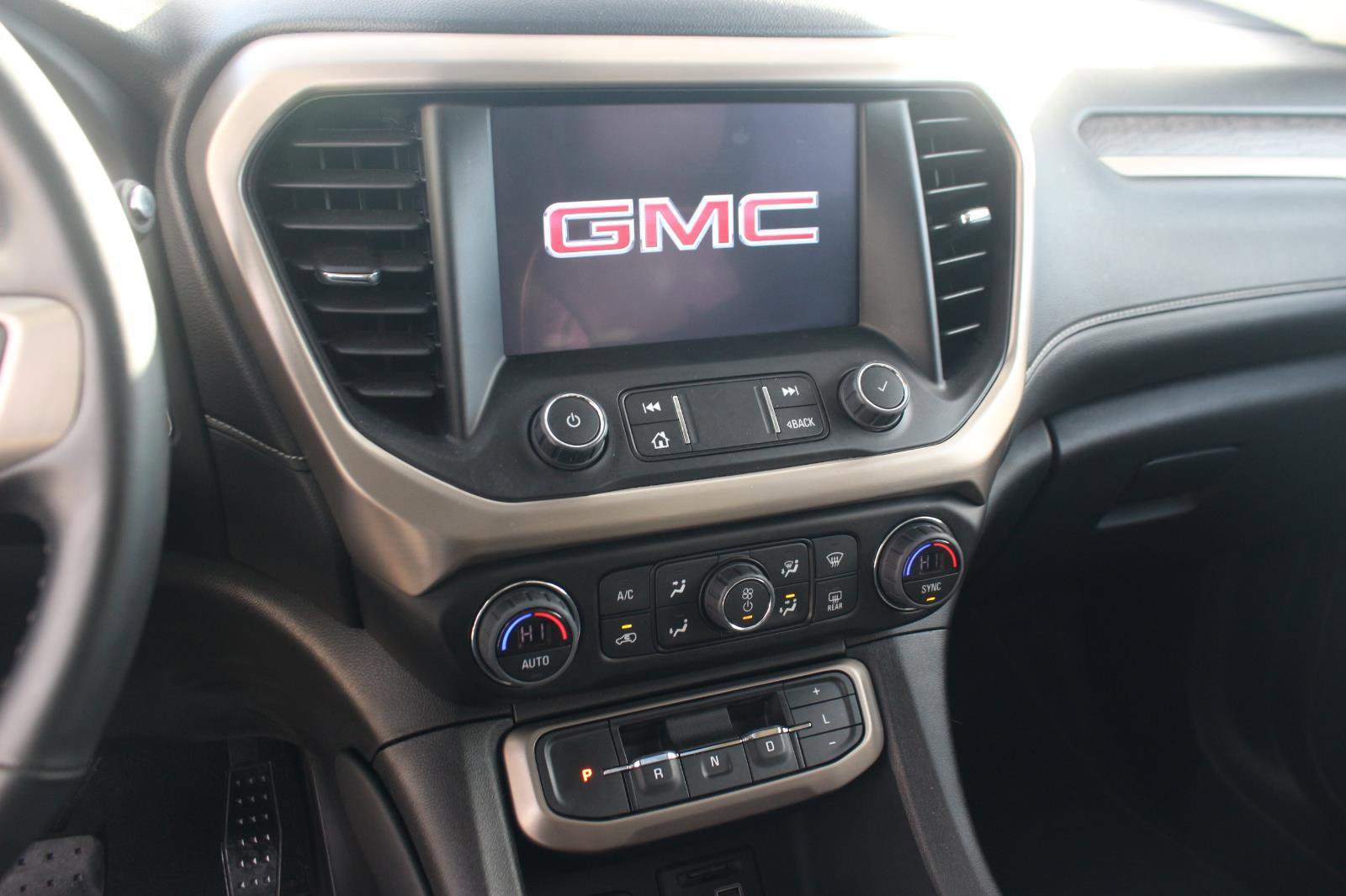 Used 2023 GMC Acadia Denali w/ Black Diamond Edition image 22