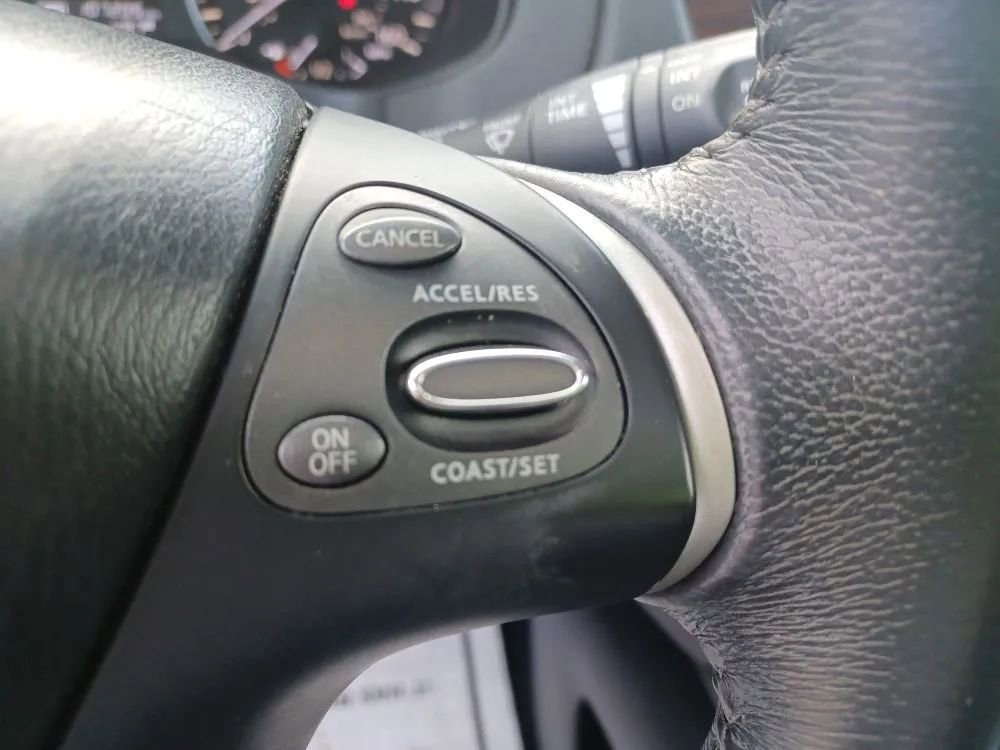 Used 2014 Nissan Pathfinder SL w/ SL Premium Package image 18