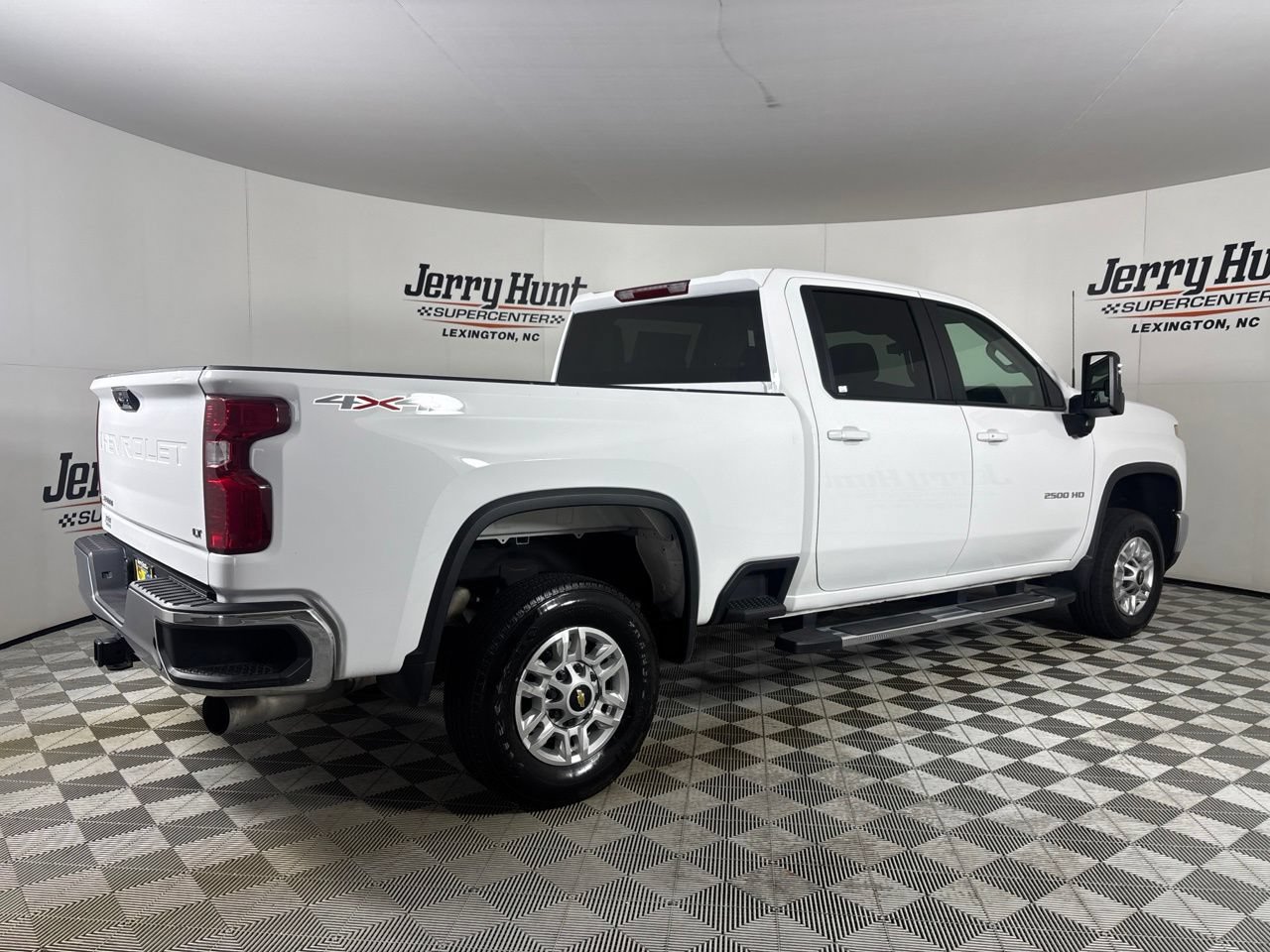 Used 2026 Chevrolet Silverado 2500 LT AWD/4WD image 4