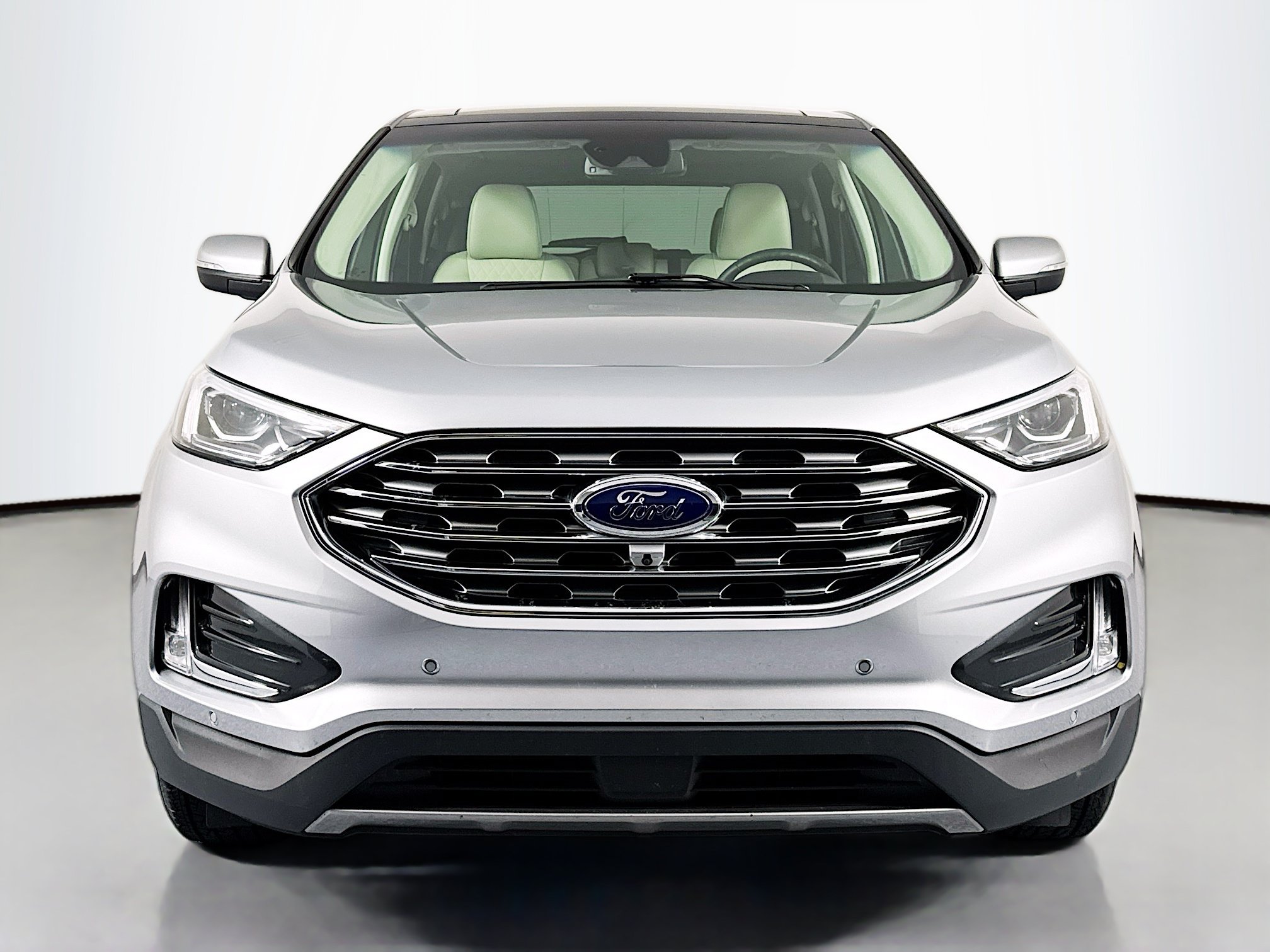 Used 2024 Ford Edge Titanium w/ Equipment Group 301A AWD/4WD image 2
