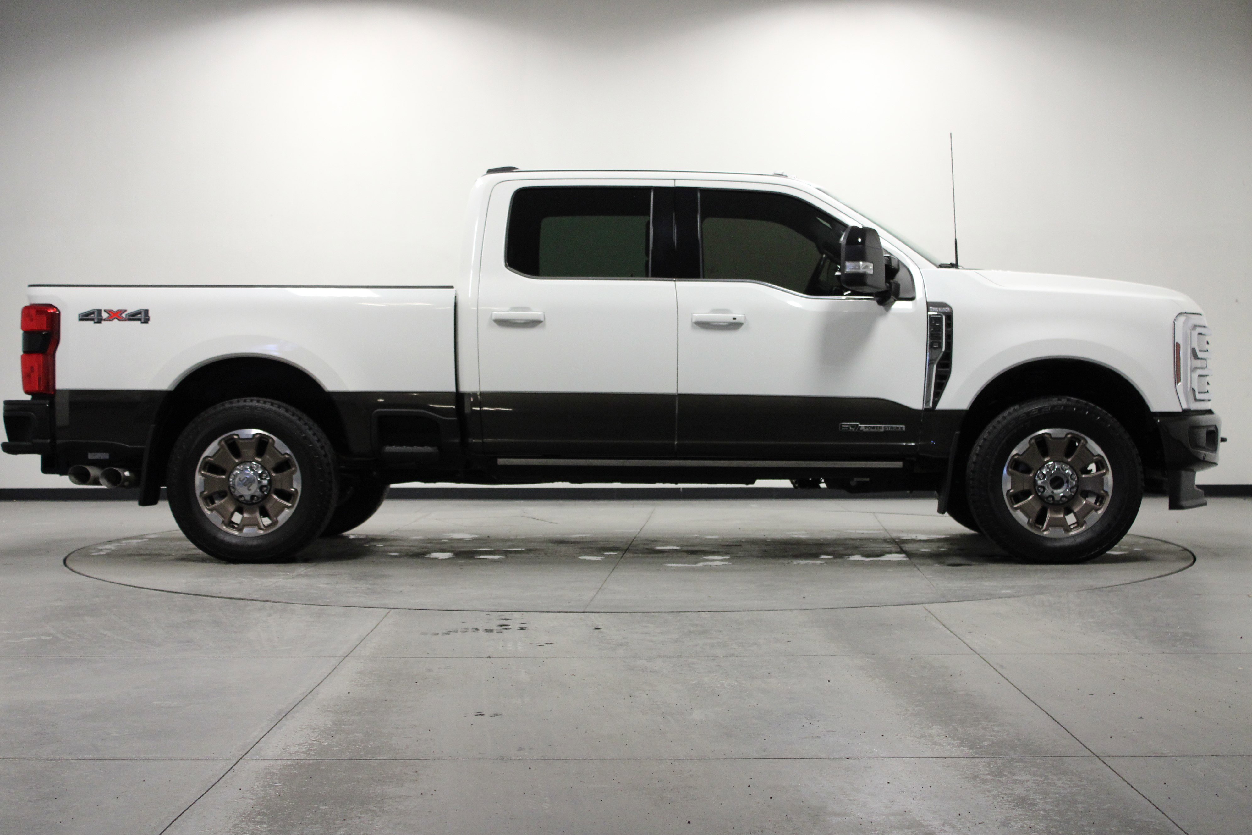 Used 2025 Ford F350 King Ranch image 3