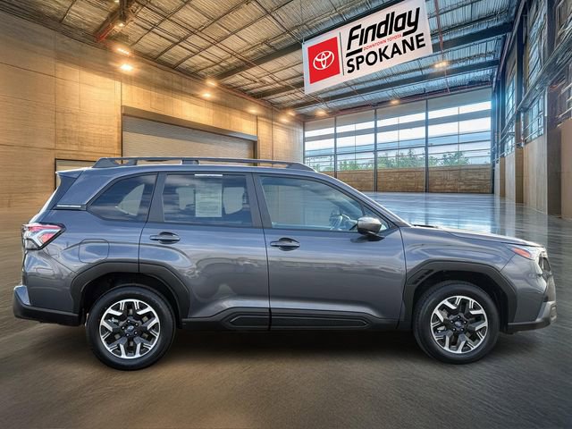 Used 2025 Subaru Forester Premium image 4