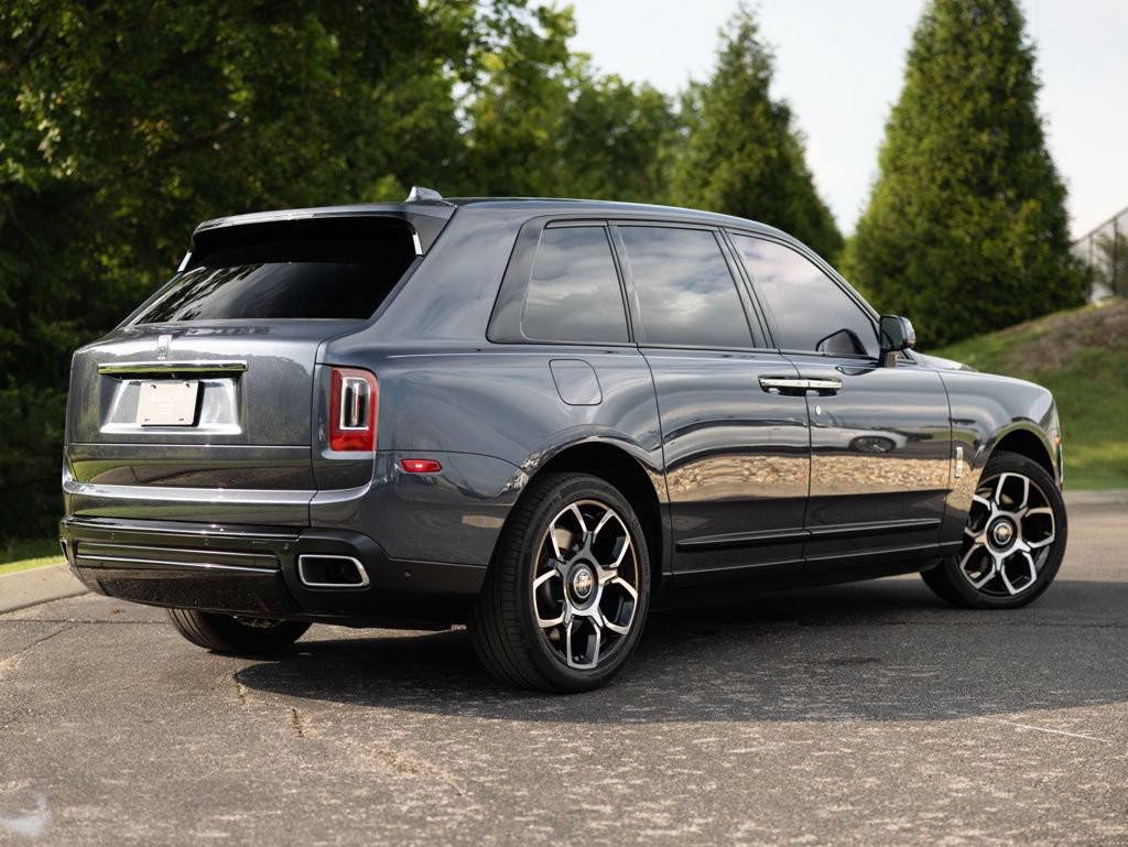 Certified 2022 Rolls-Royce Cullinan w/ Cullinan Package AWD/4WD image 2