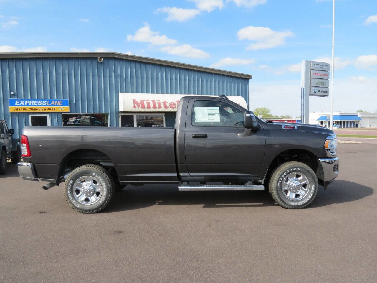 New 2024 RAM 2500 Tradesman w/ Chrome Appearance Group image 1