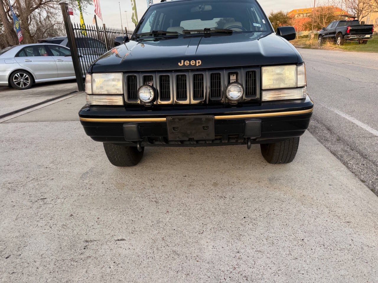 Used 1995 Jeep Grand Cherokee Limited AWD/4WD image 4