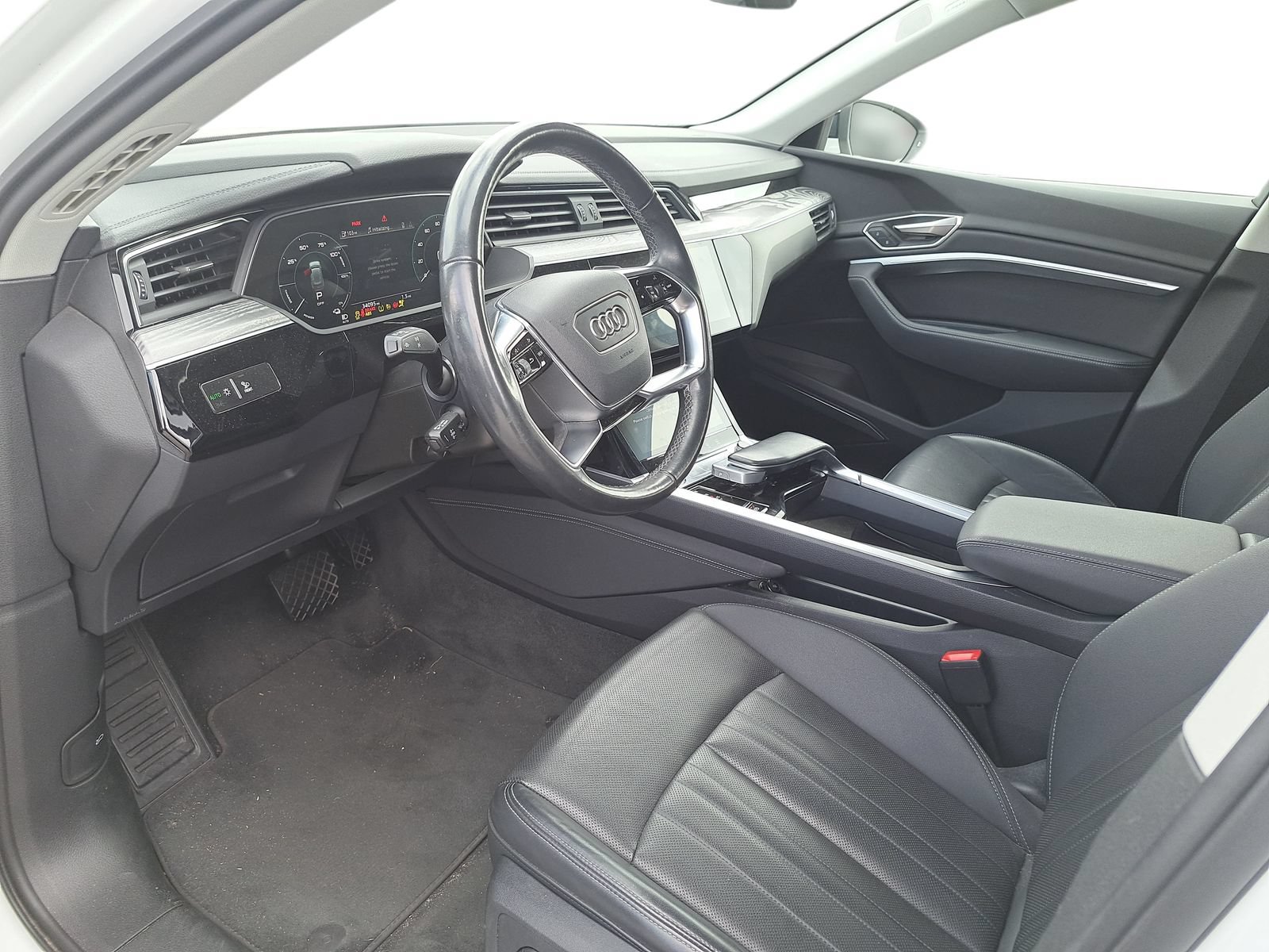 Used 2024 Audi Q8 e-tron Premium Plus AWD/4WD image 9