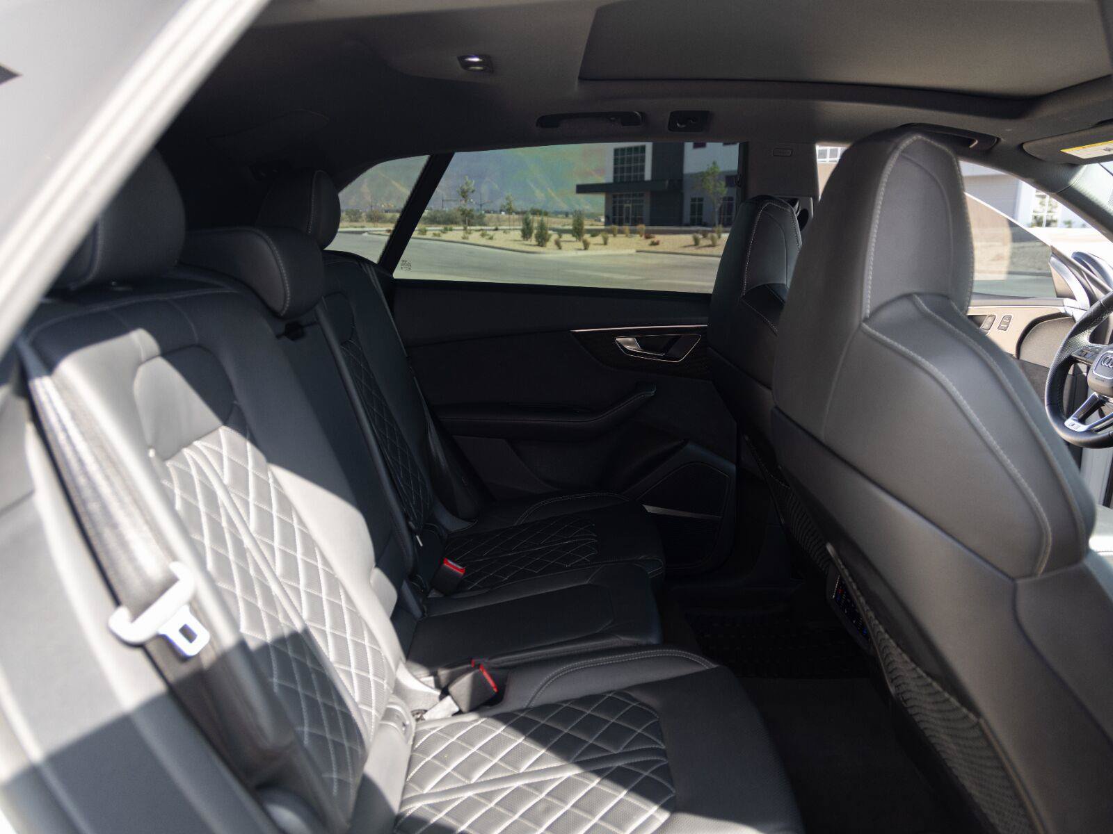 Used 2023 Audi SQ8 Premium Plus AWD/4WD image 34