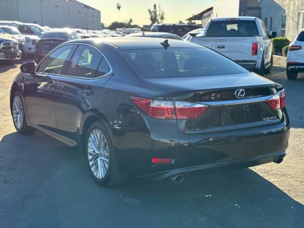 Used 2013 Lexus ES 350 w/ Luxury Pkg image 5