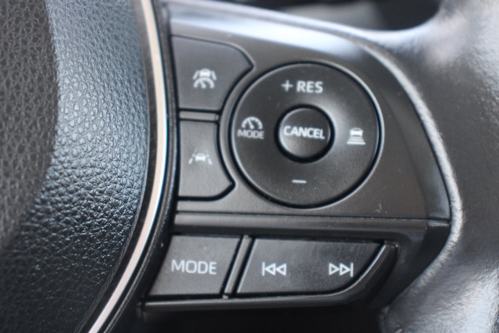Certified 2023 Toyota Corolla Cross XLE w/ Convenience Package FWD image 26