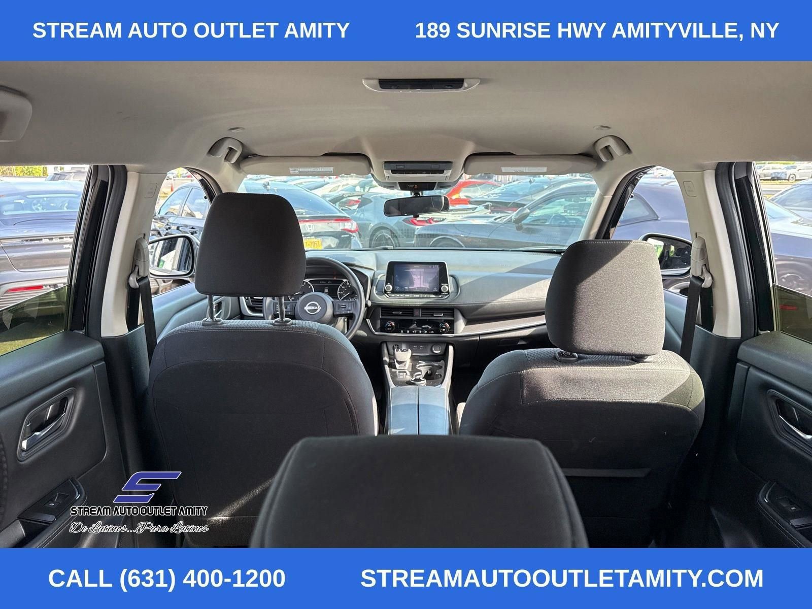 Used 2024 Nissan Rogue SV image 11