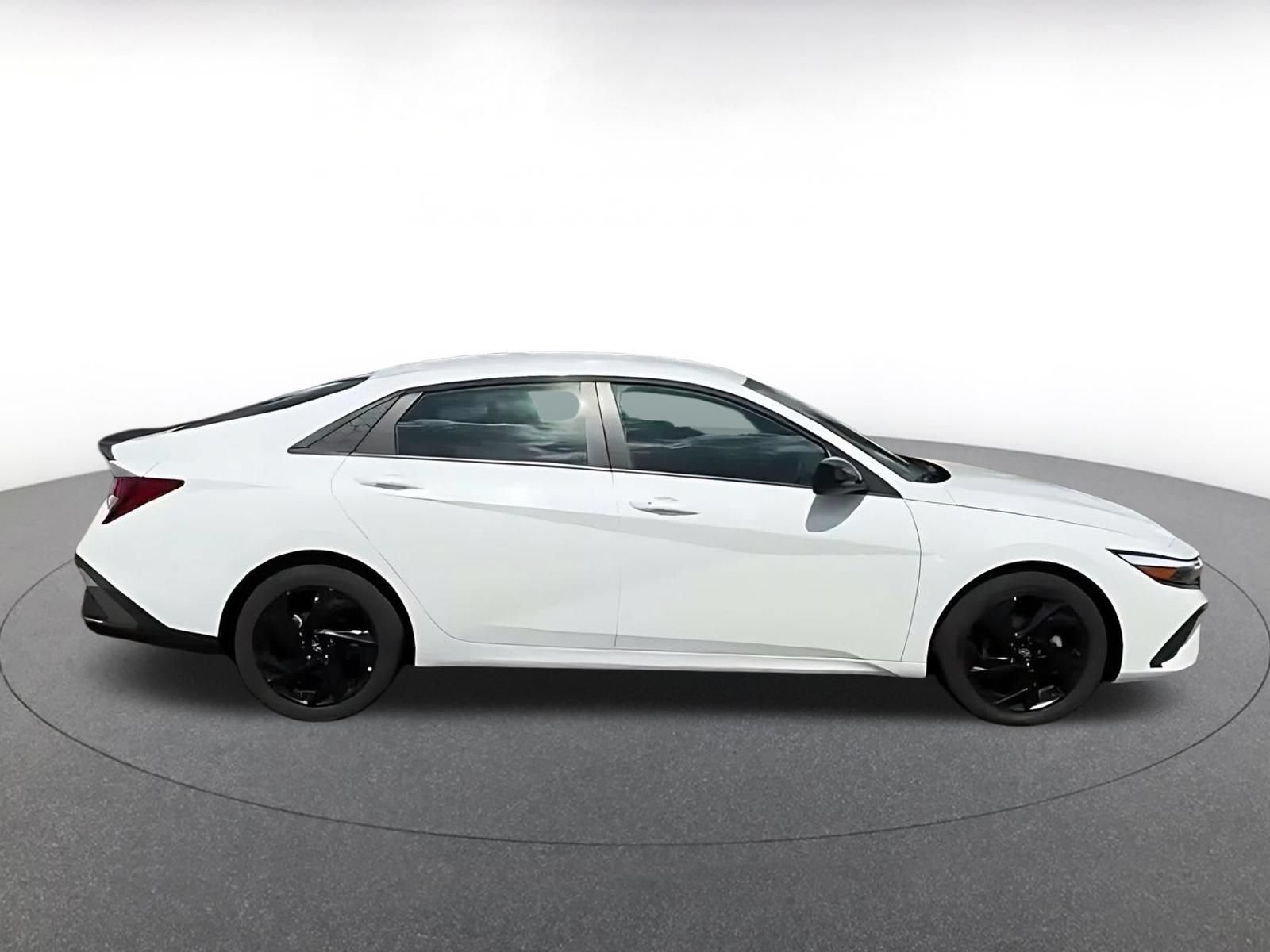 Used 2026 Hyundai Elantra Sport FWD image 15