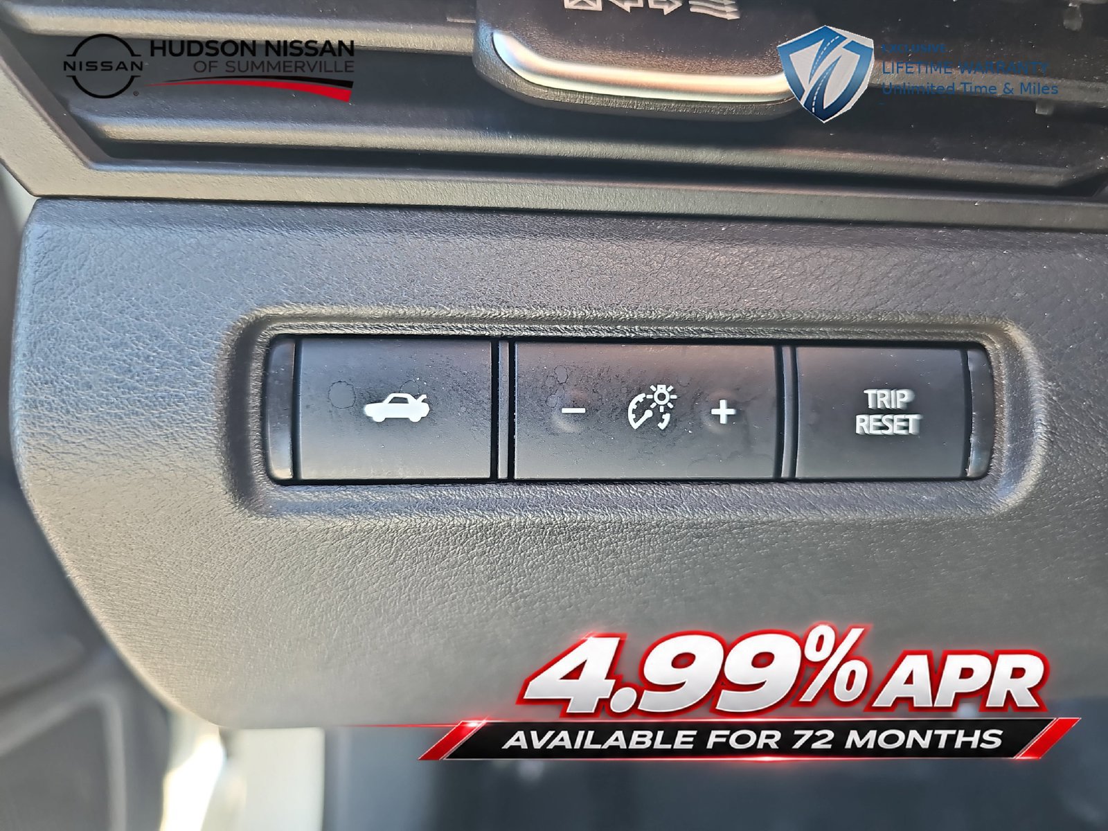 Used 2024 Nissan Altima 2.5 SR FWD image 34