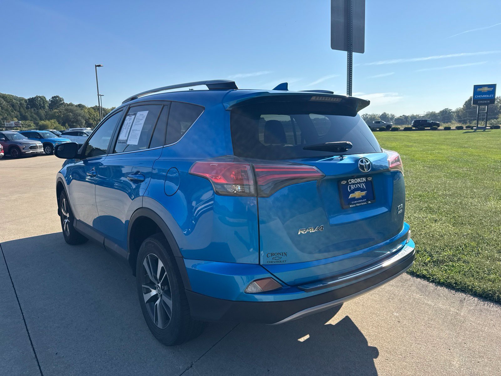 Used 2017 Toyota RAV4 XLE w/ Plus Special Value Package AWD/4WD image 9