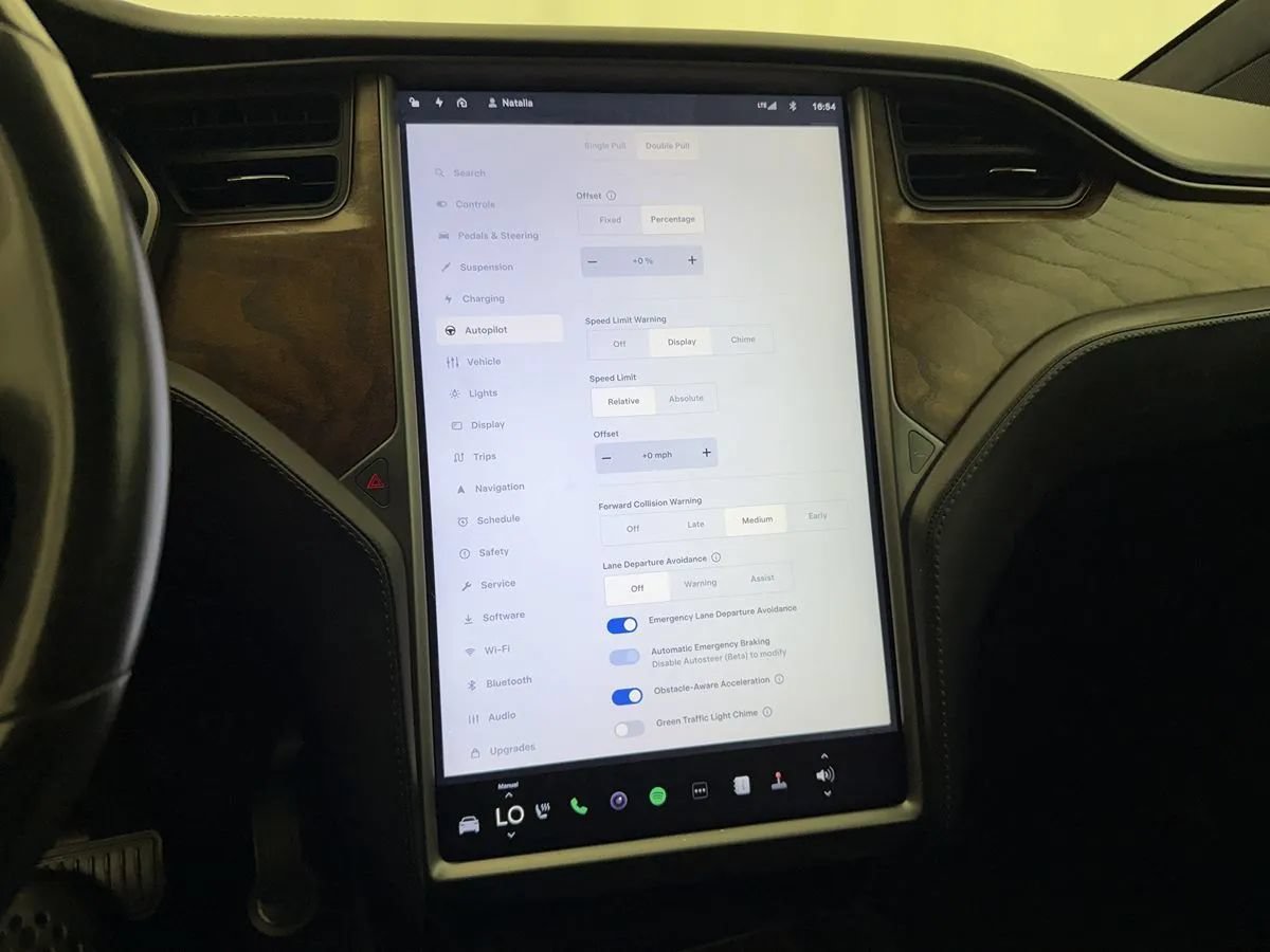Used 2019 Tesla Model X AWD/4WD image 22