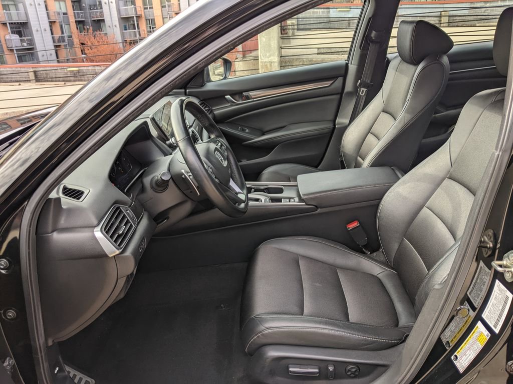 Used 2019 Honda Accord Sport image 12