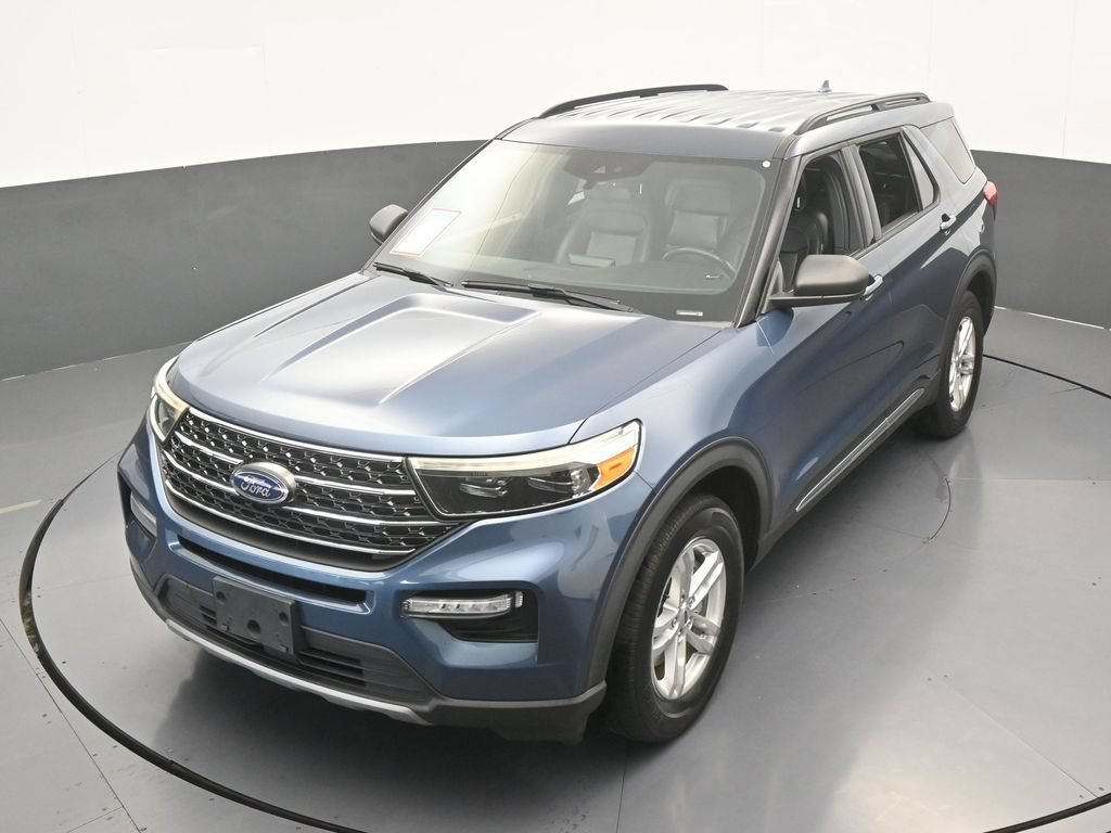 Used 2020 Ford Explorer XLT w/ Equipment Group 202A AWD/4WD image 44