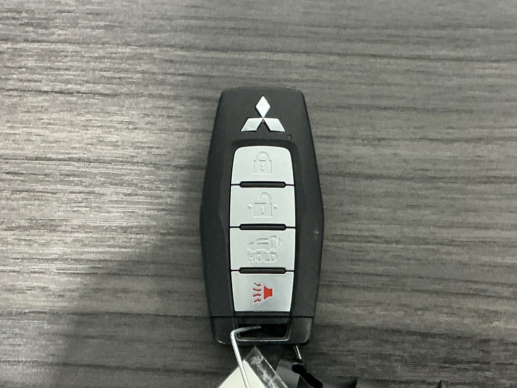 Used 2022 Mitsubishi Outlander SEL image 33