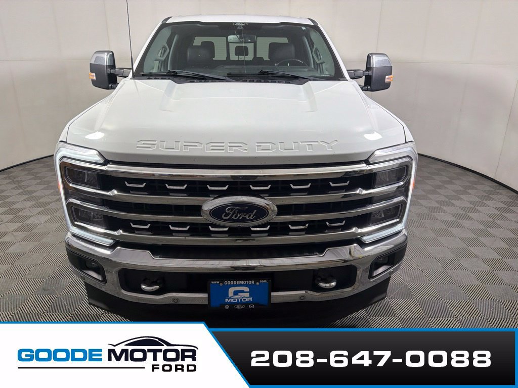 Used 2023 Ford F350 Lariat w/ Lariat Ultimate Package AWD/4WD image 3