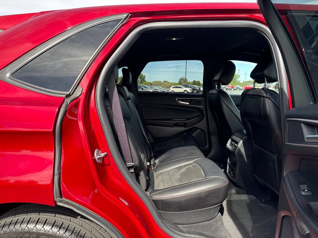 Used 2021 Ford Edge ST-Line AWD/4WD image 13