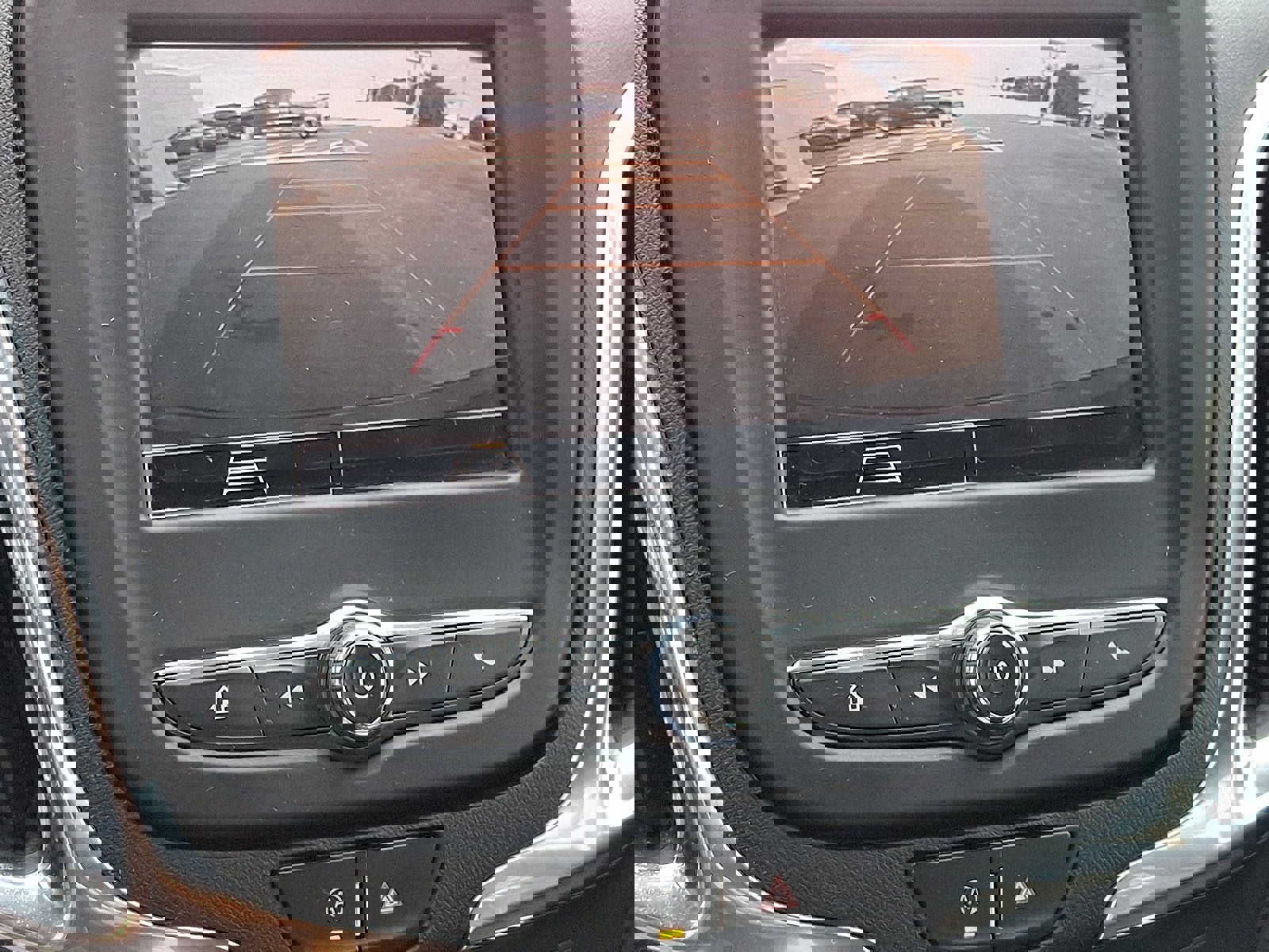 Used 2022 Chevrolet Equinox LT image 18