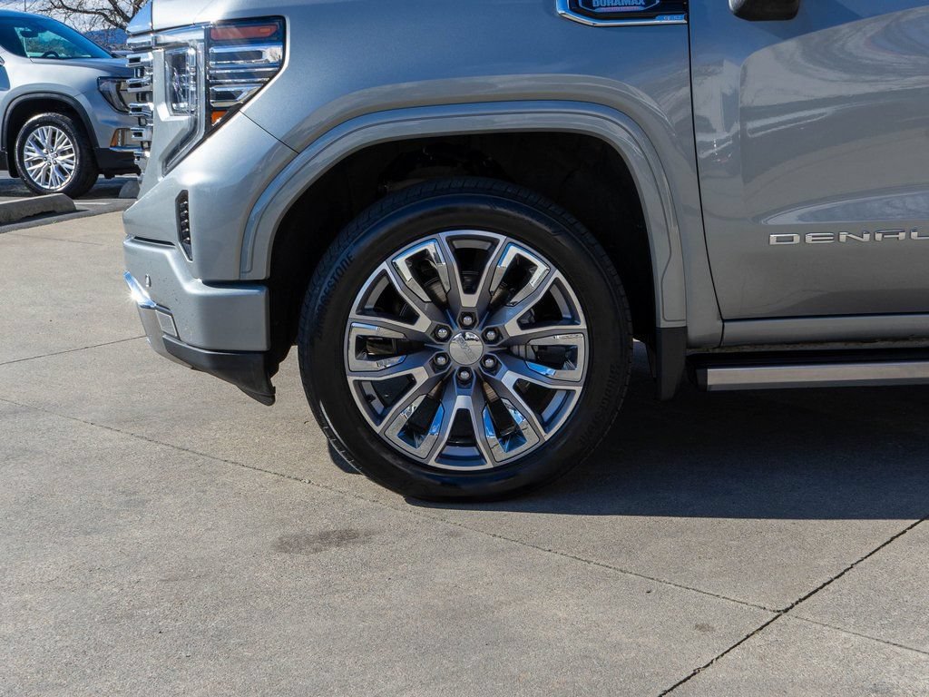 Used 2024 GMC Sierra 1500 Denali w/ Denali Reserve Package AWD/4WD image 32