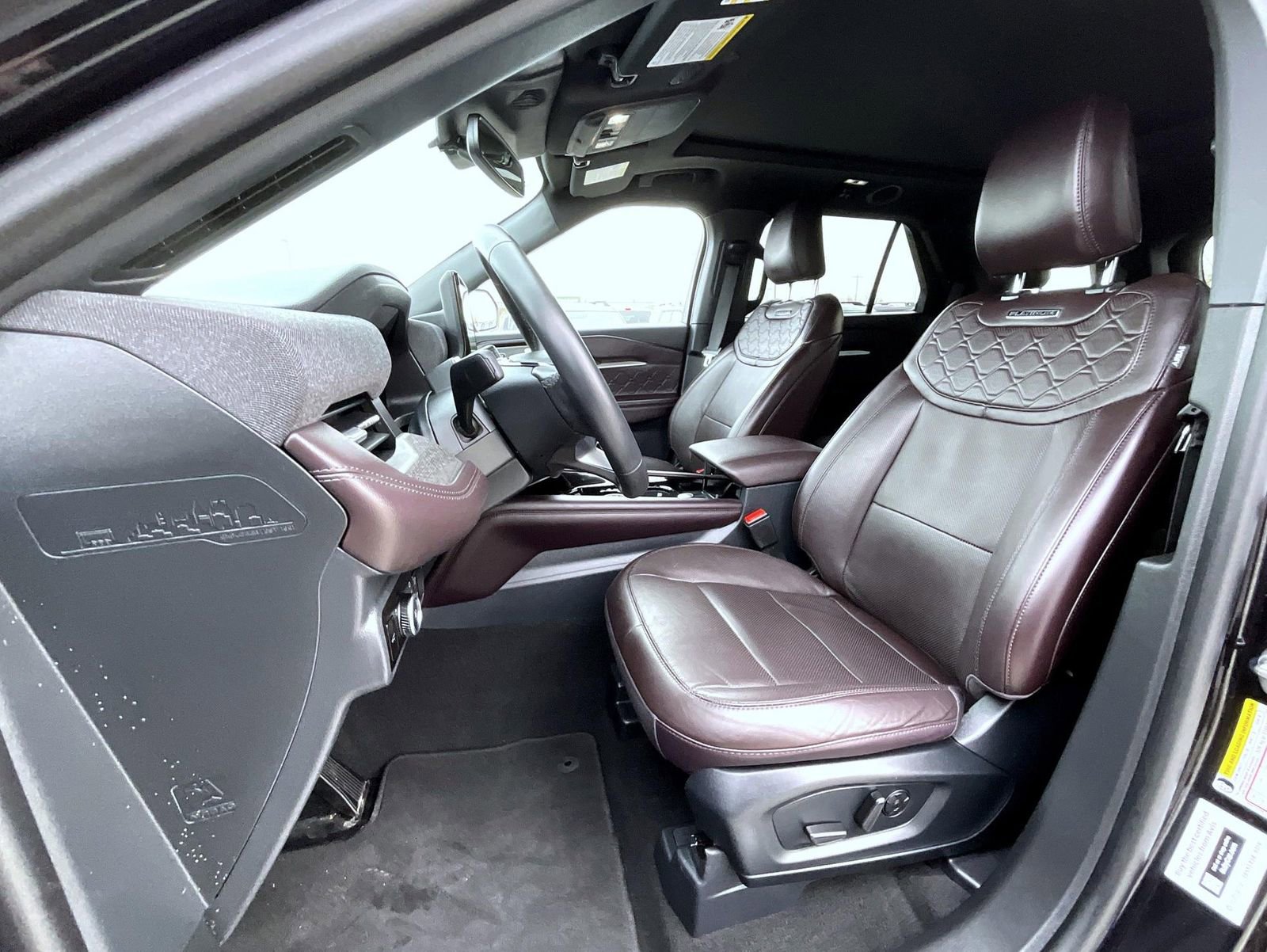 Used 2025 Ford Explorer Platinum w/ LUX Leather Package image 10