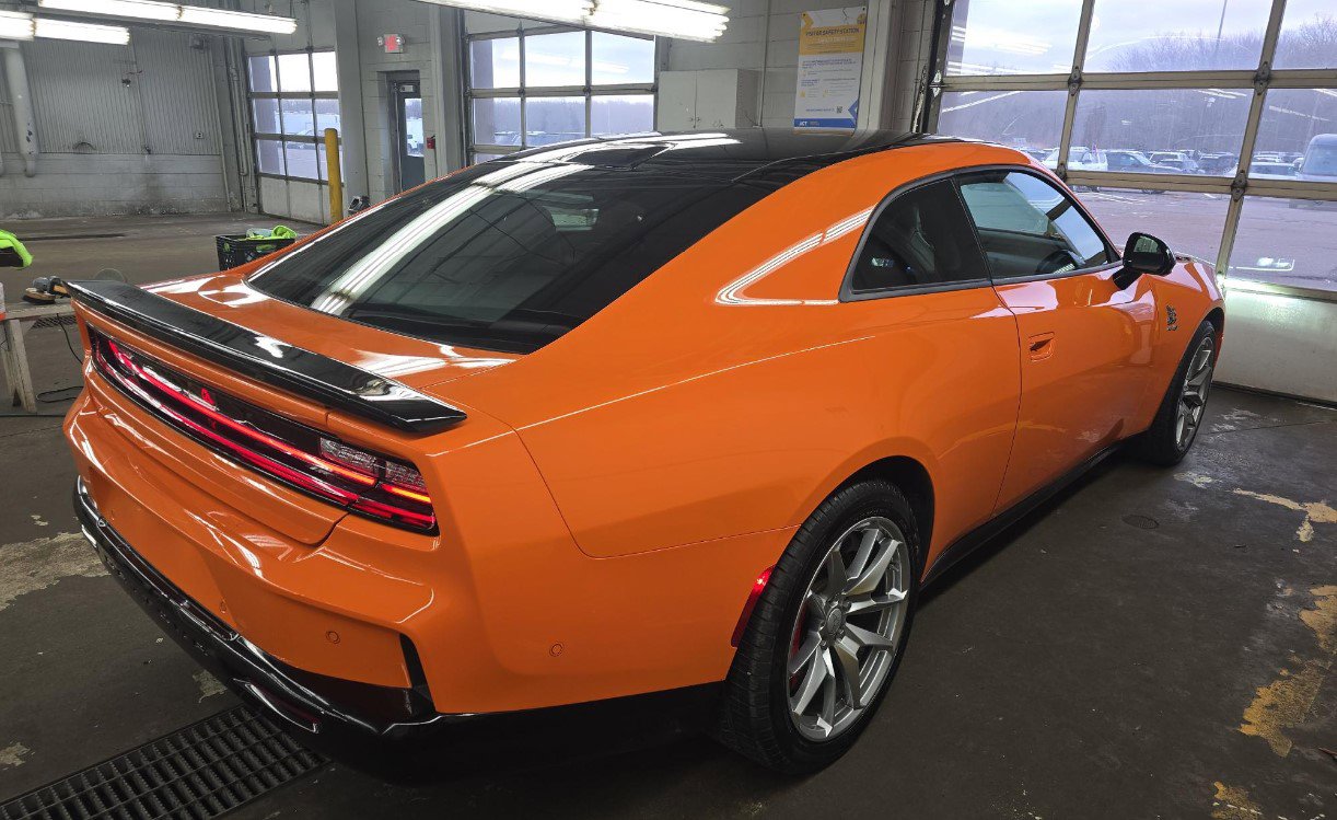 Used 2024 Dodge Charger Daytona Scat Pack w/ Plus Group image 4