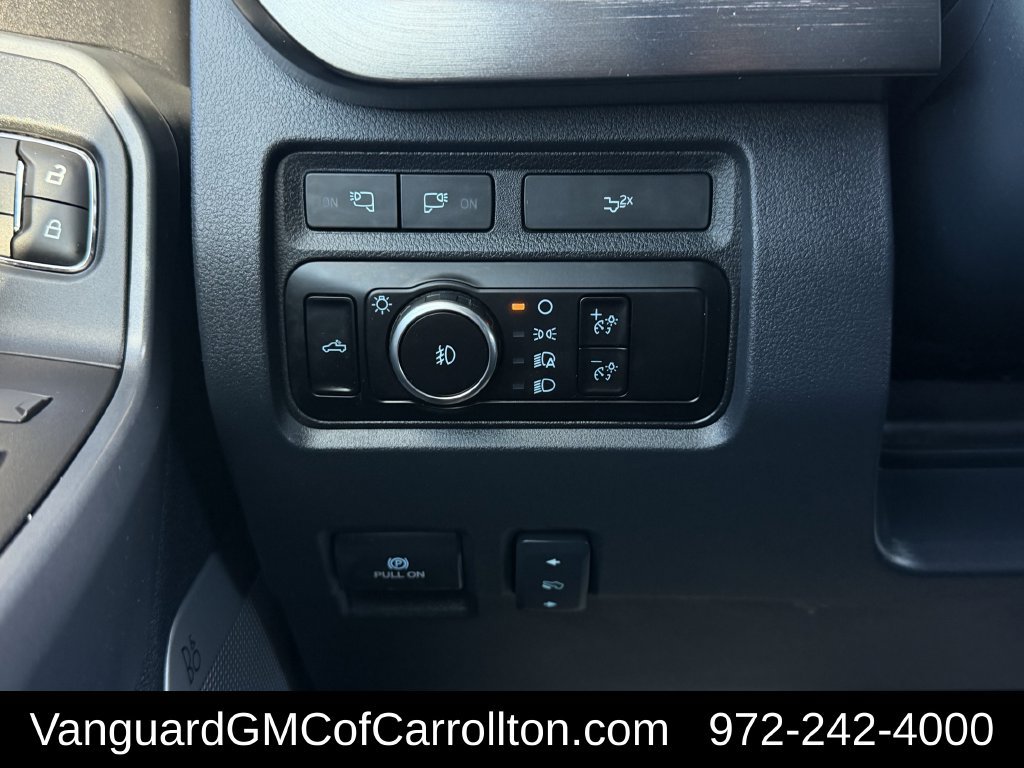 Used 2023 Ford F350 Lariat w/ FX4 Off-Road Package AWD/4WD image 24