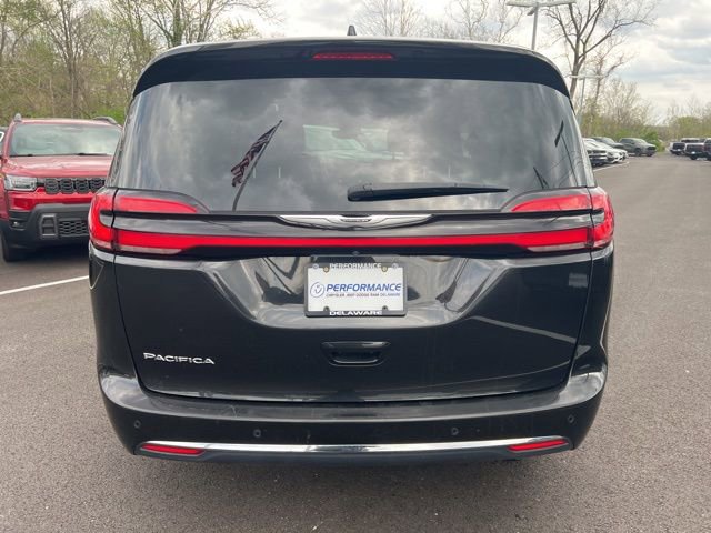 Used 2024 Chrysler Pacifica Touring-L FWD image 33