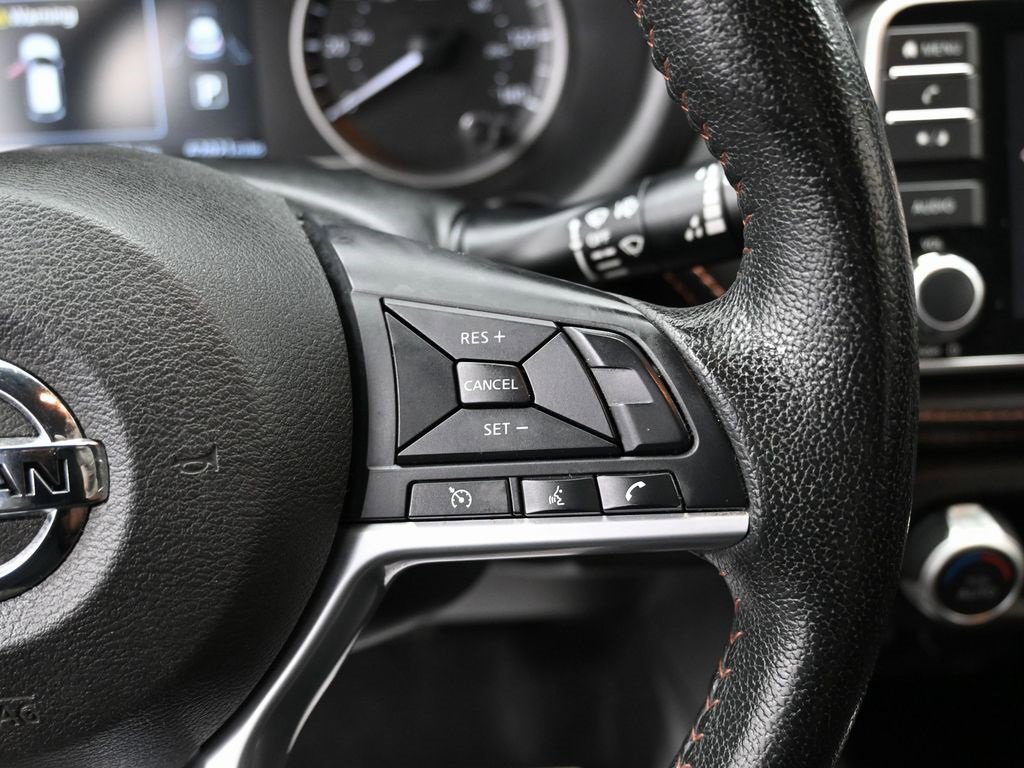 Used 2019 Nissan Kicks SR image 17