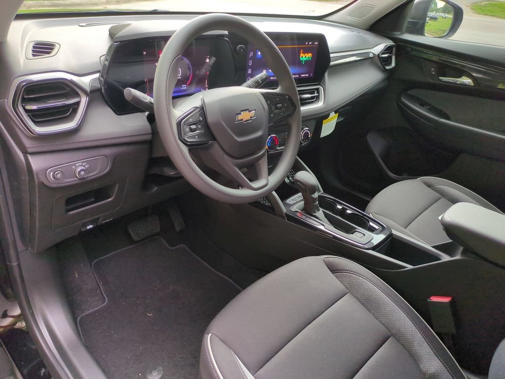 New 2026 Chevrolet TrailBlazer LS w/ LS Convenience Package FWD image 16