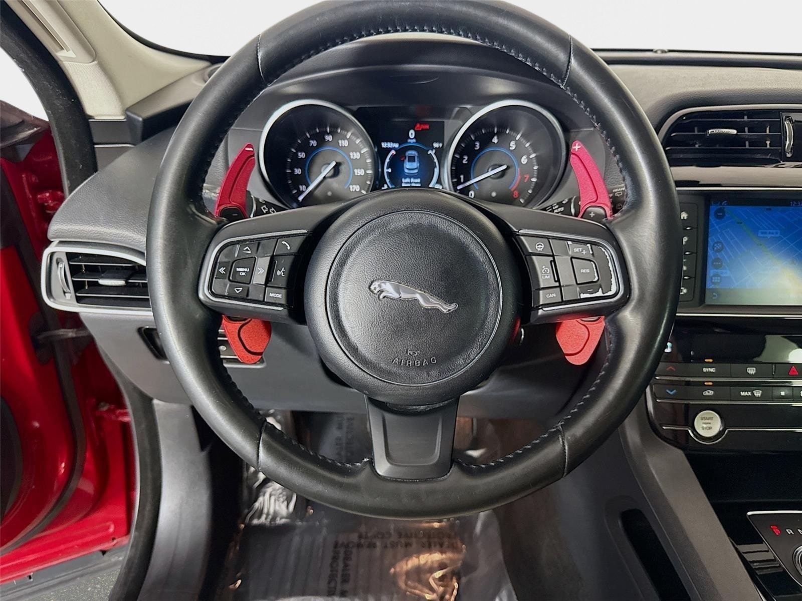 Used 2017 Jaguar F-PACE Prestige AWD/4WD image 12