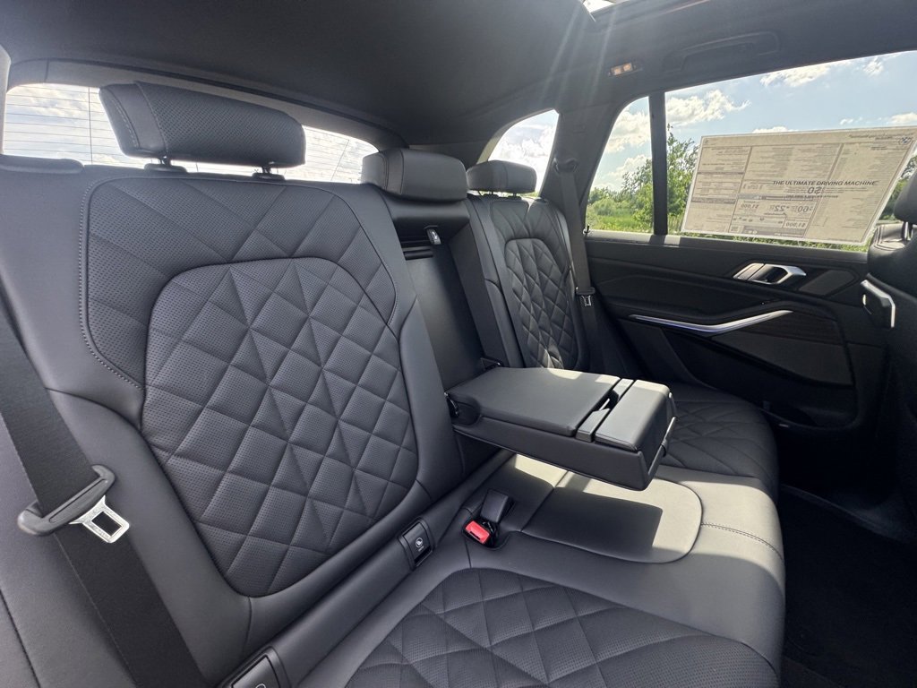 Used 2026 BMW X5 xDrive50e w/ Premium Package image 22