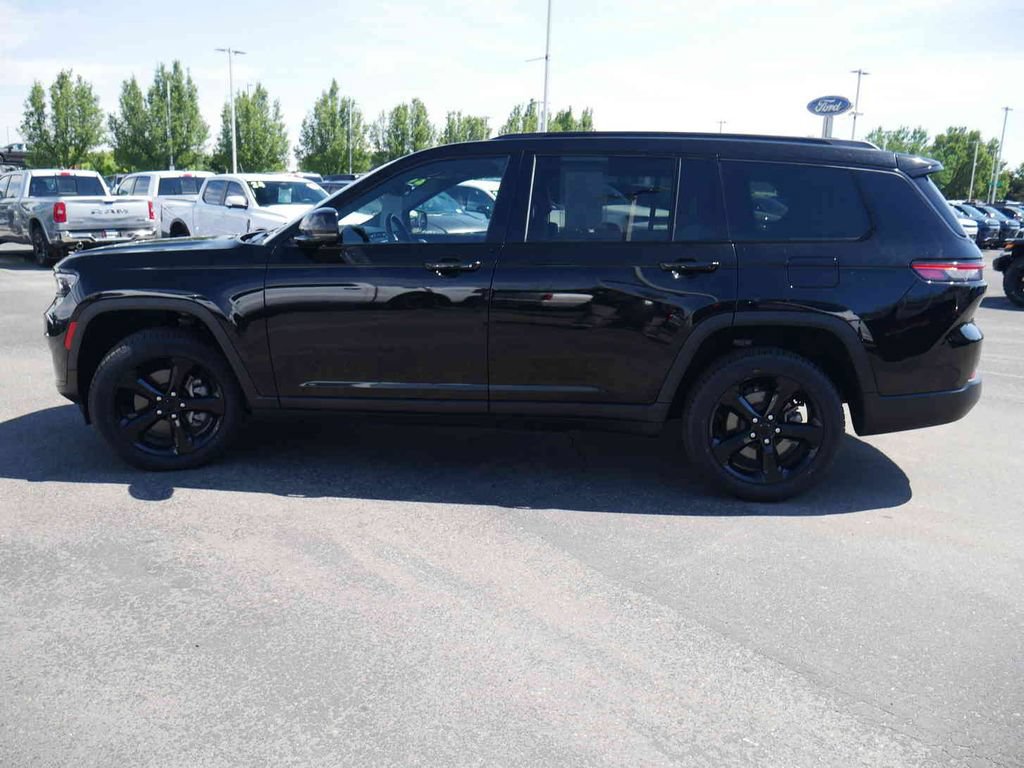 Certified 2023 Jeep Grand Cherokee L Laredo AWD/4WD image 16