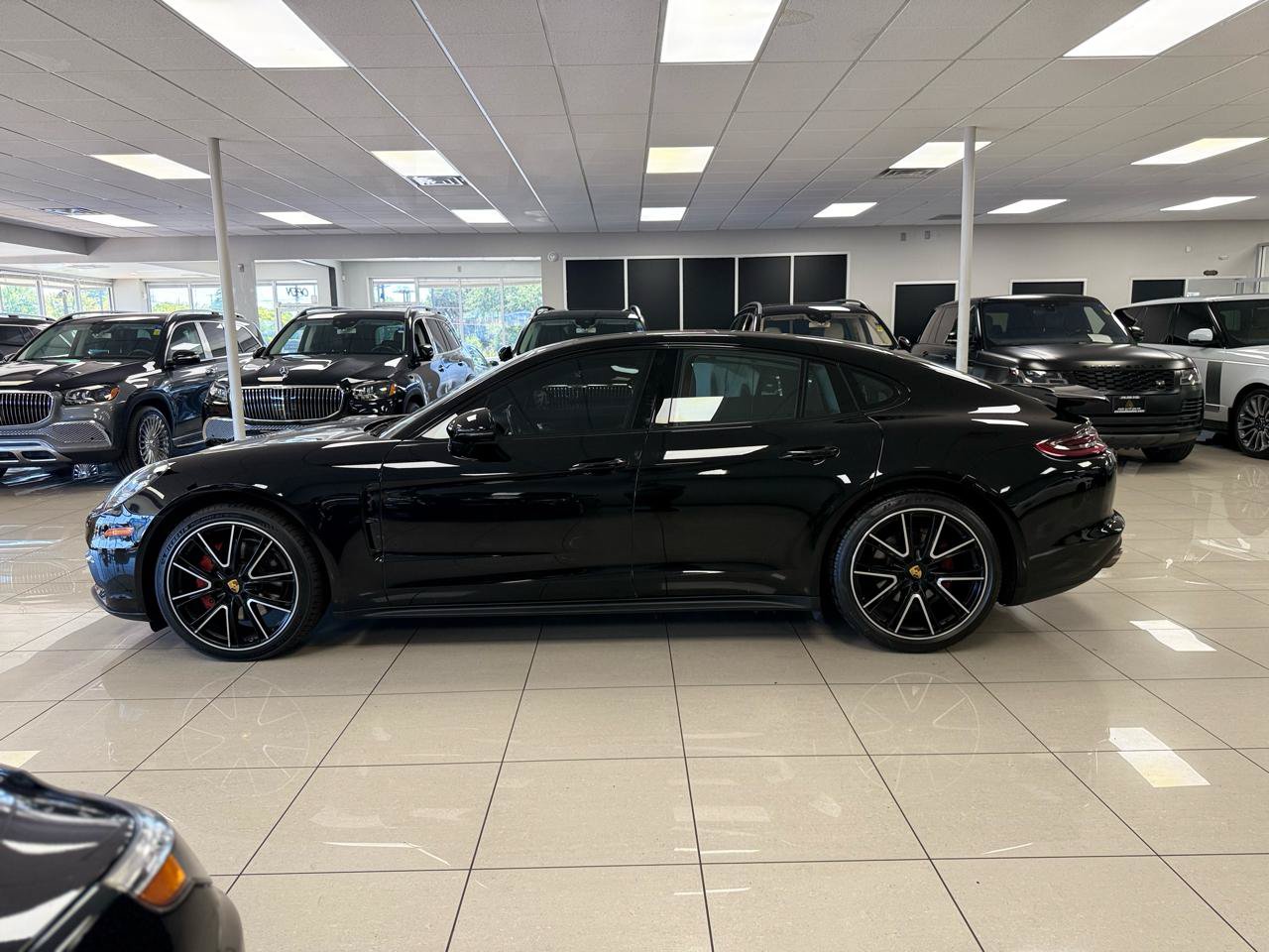 Used 2018 Porsche Panamera 4S w/ Premium Package Plus AWD/4WD image 4