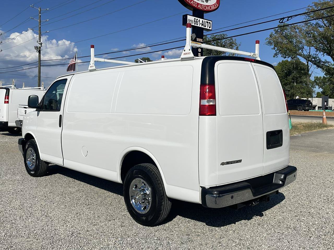 Used 2020 Chevrolet Express 2500 w/ Driver Convenience Package RWD image 3
