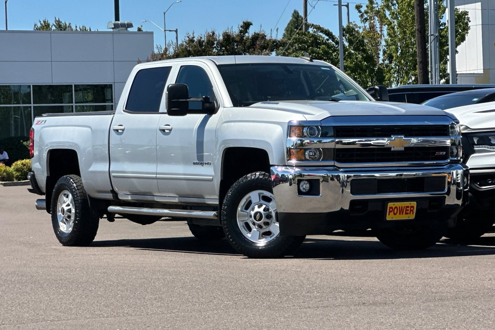 Used 2016 Chevrolet Silverado 2500 LT w/ LT Convenience Package AWD/4WD image 2