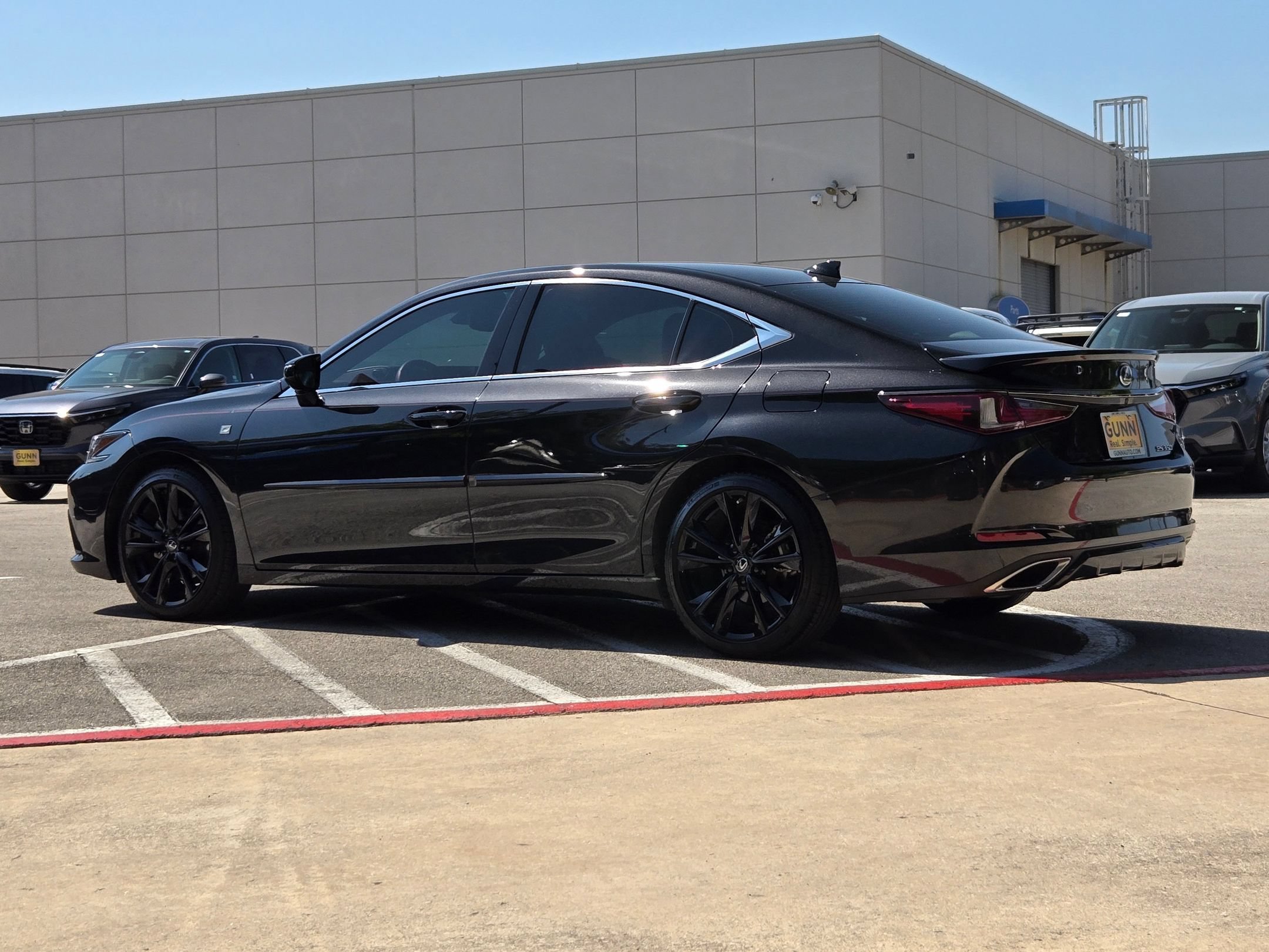 Used 2024 Lexus ES 350 F Sport w/ Accessory Package (Z2) FWD image 5