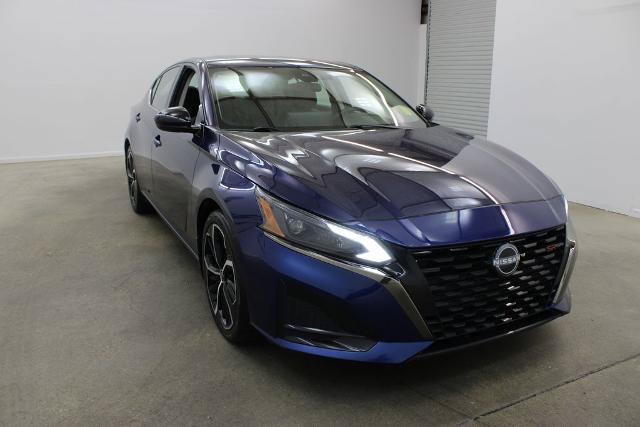 Certified 2023 Nissan Altima 2.5 SR w/ SR Premium Package FWD image 6