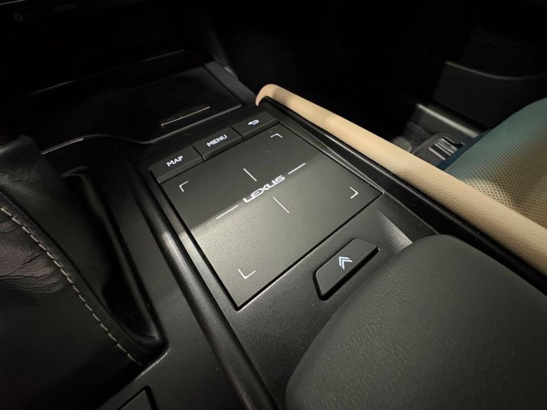 Used 2019 Lexus ES 350 w/ Premium Package FWD image 31
